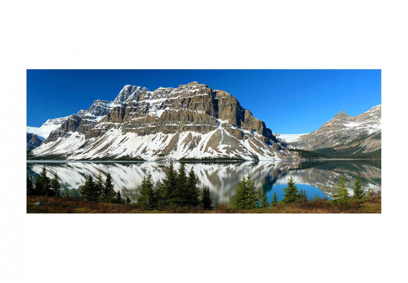 Фотокартина Горных хребет у озера